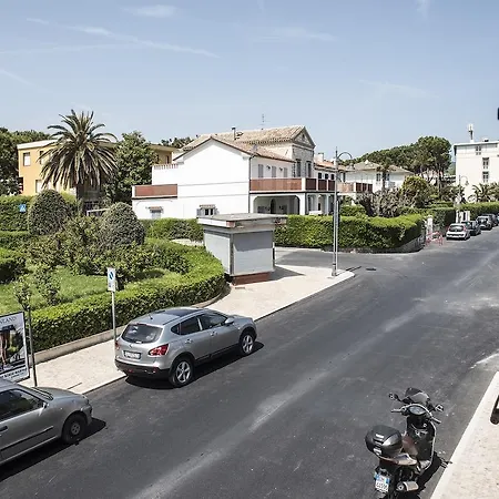 M143 Marcelli Bilocale In Centro E Sul Mare *